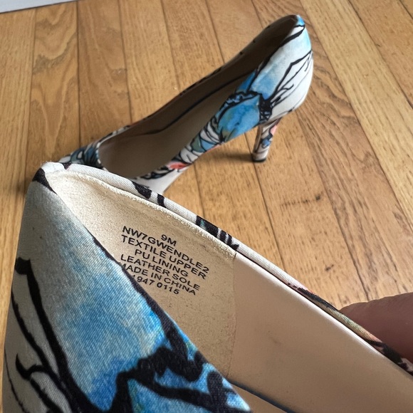 Nine West flower pumps size 9 - Picture 5 of 6